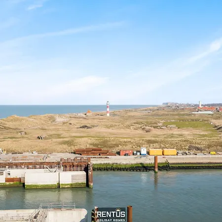 Apartment Lighthouse View - Pier Facing With Garage *
