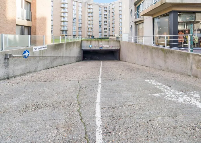 Lighthouse View - Pier Facing With Garage Διαμέρισμα Nieuwpoort
